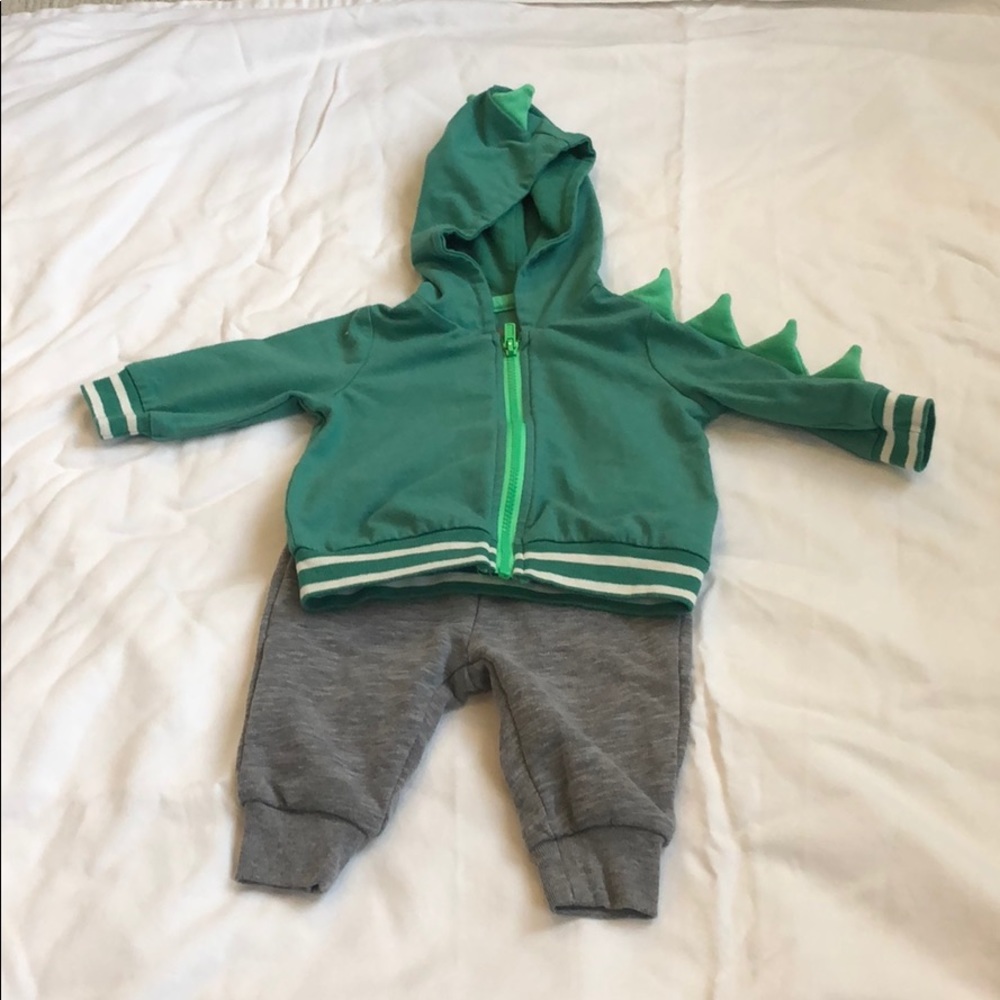 Cat and Jack outfit 0-3, washed but never worn